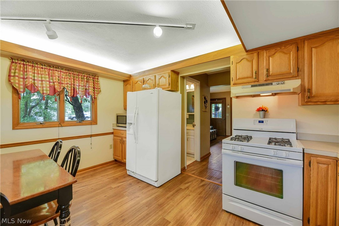 5631 Lear Nagle Road North Ridgeville, OH 44039 - Photo 9 of 34