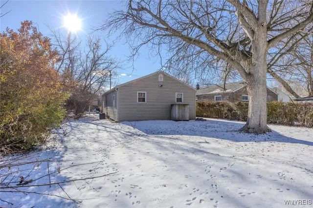 $1,500 | 1968 Mackenna Avenue, Niagara Falls, NY 14303