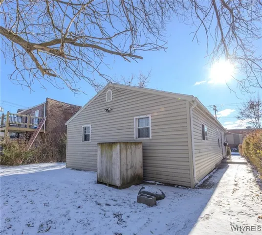 $1,500 | 1968 Mackenna Avenue, Niagara Falls, NY 14303