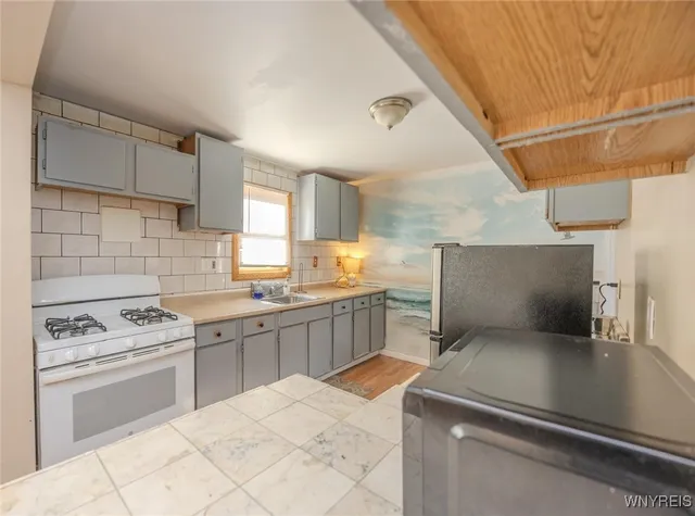 $1,500 | 1968 Mackenna Avenue, Niagara Falls, NY 14303