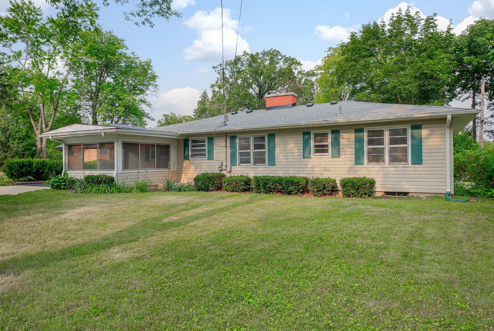 1170 South Broadway Road Montgomery, IL 60538 - Photo 25 of 25 a view of an house that has garden