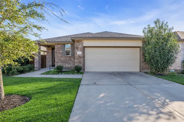 $2,300 | 13313 Emerald Mallard Drive, Texas City, TX 77568