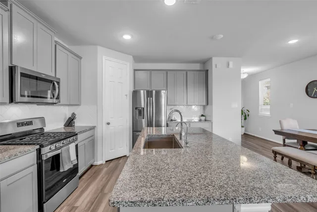 $2,300 | 13313 Emerald Mallard Drive, Texas City, TX 77568