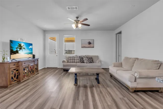 $2,300 | 13313 Emerald Mallard Drive, Texas City, TX 77568