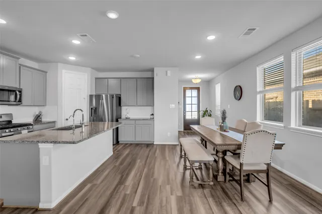 $2,300 | 13313 Emerald Mallard Drive, Texas City, TX 77568