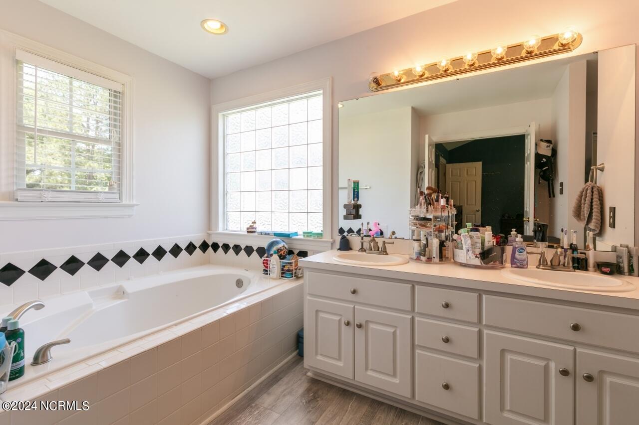 6317 Little Rock Church Road Lucama, NC 27851 - Photo 17 of 34 Master Bath