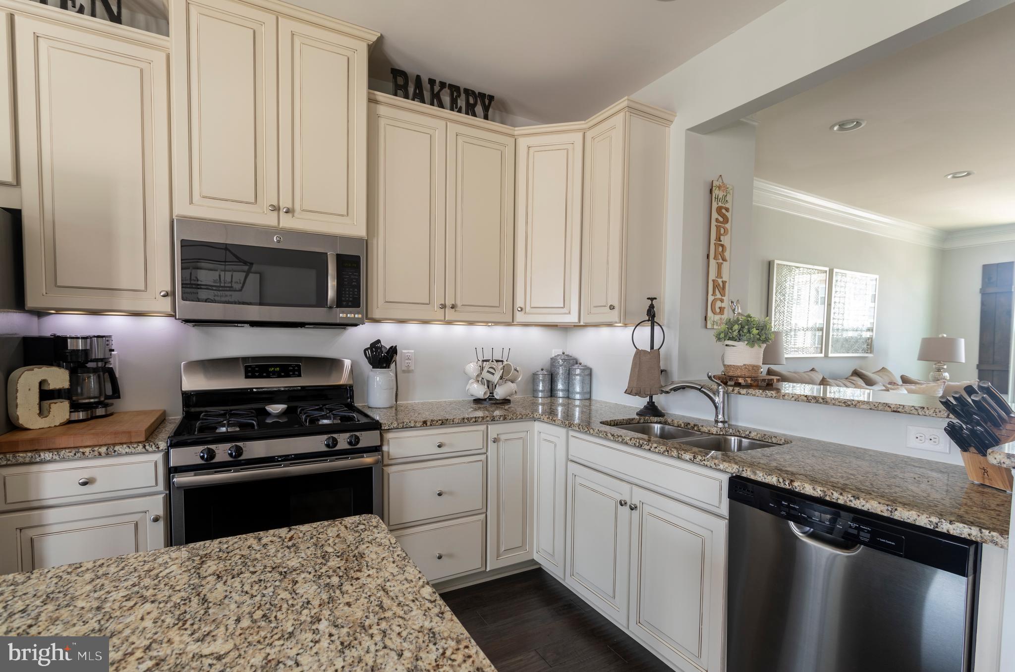 275 Iannelli Road Clarksboro, NJ 08020 - Photo 5 of 30 Double Sink and Stainless adorn this Kitchen