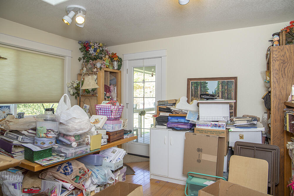 165 Hogan Road Jacksonville, OR 97530 - Photo 17 of 56 17