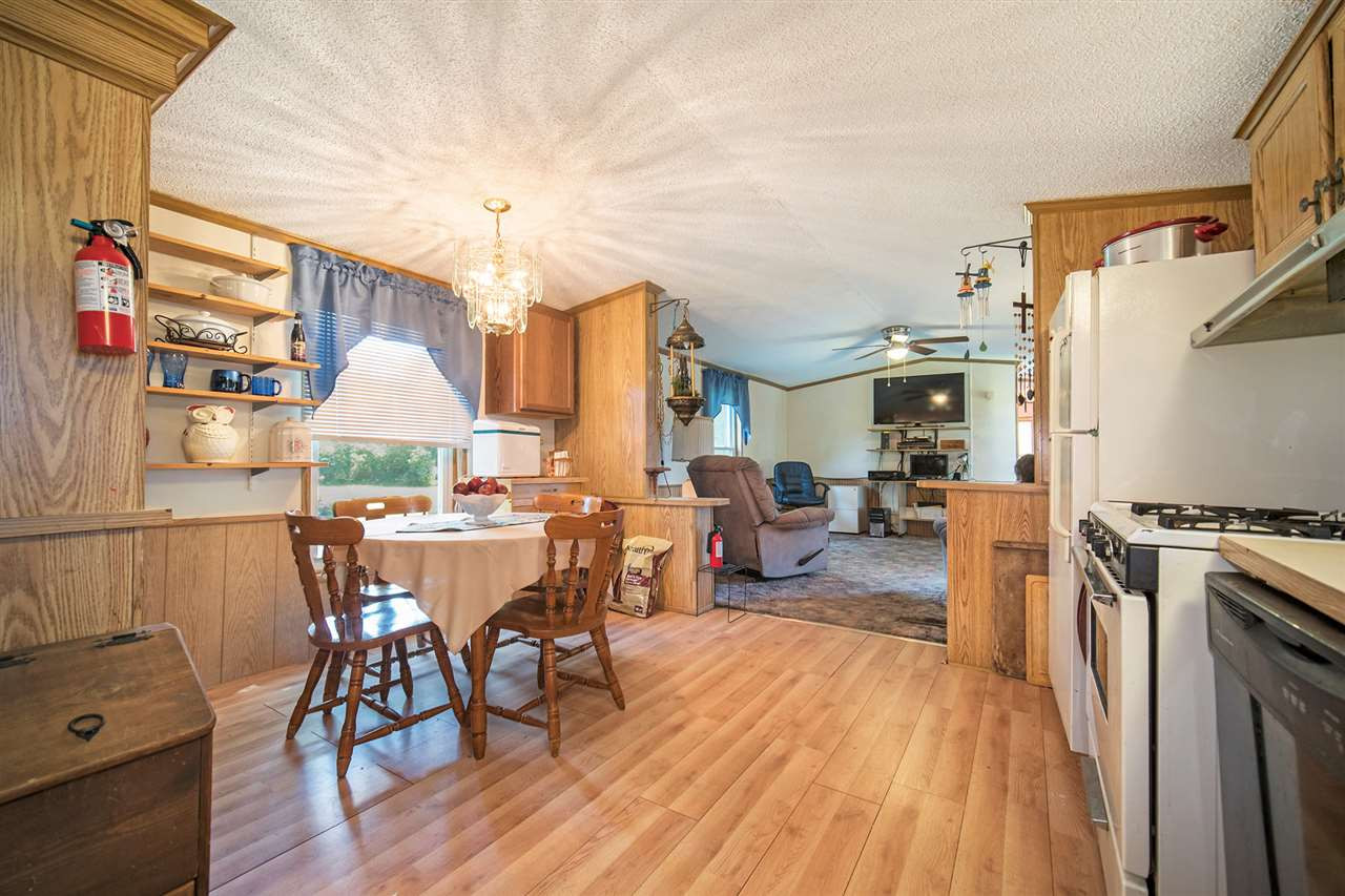 1011 Henry Road Jackson, MI 49201 - Photo 5 of 37 Photo 5