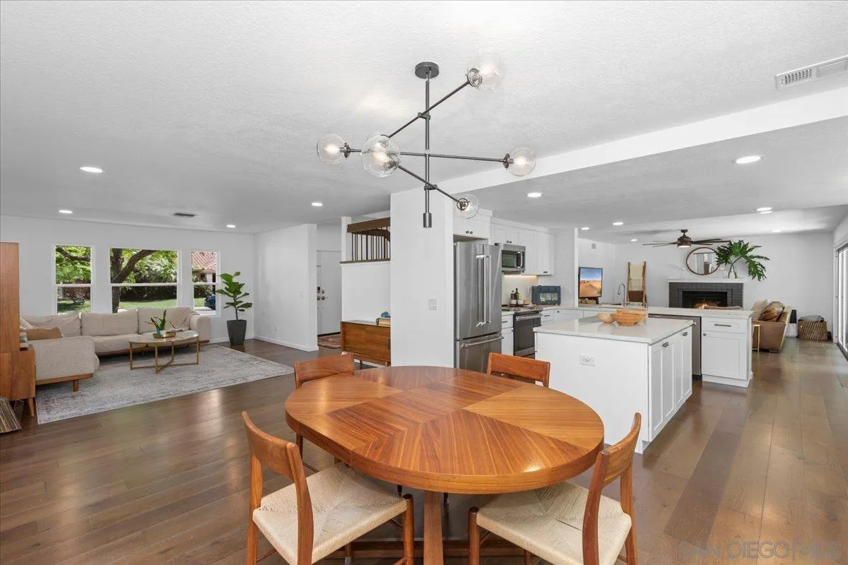 246 Via Tavira Encinitas, CA 92024 - Photo 12 of 41