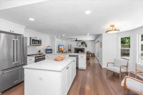 $2,099,000 | 246 Via Tavira, Encinitas, CA 92024