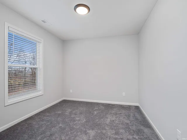 $2,200 | 14732 Verona Lks Passage, Fort Wayne, IN 46814