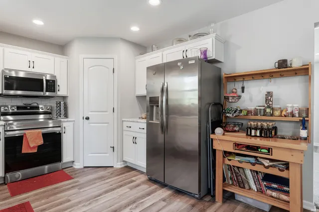 $2,300 | 14732 Verona Lks Passage, Fort Wayne, IN 46814