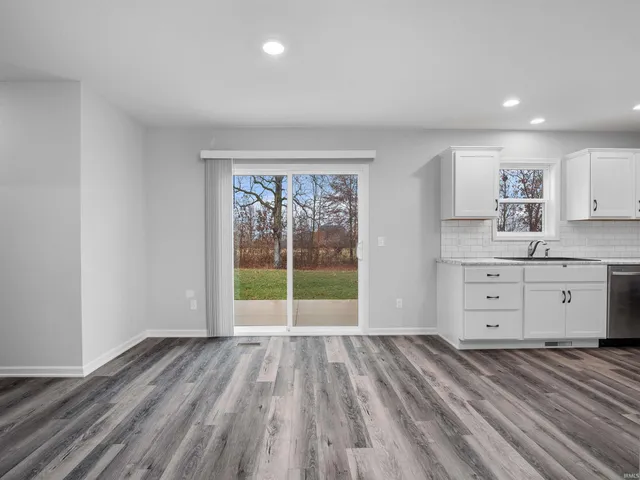 $2,200 | 14732 Verona Lks Passage, Fort Wayne, IN 46814