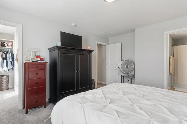 $2,300 | 14732 Verona Lks Passage, Fort Wayne, IN 46814