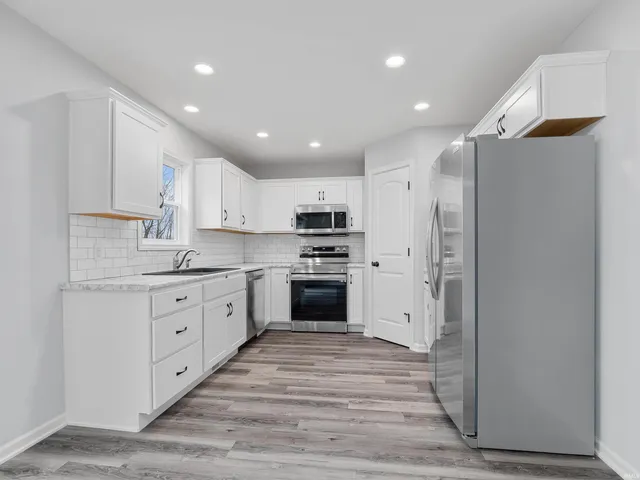 $2,200 | 14732 Verona Lks Passage, Fort Wayne, IN 46814