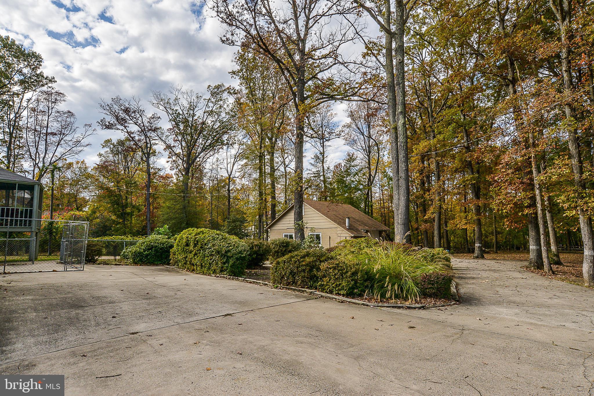 12410 Bennett Road Herndon, VA 20171 - Photo 11 of 56