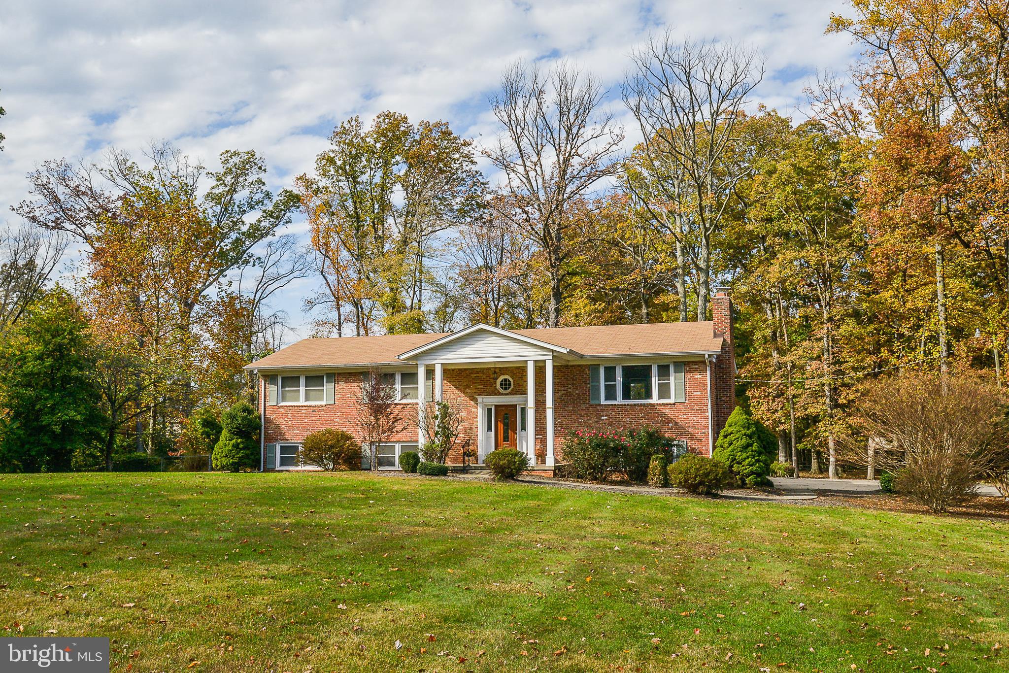 12410 Bennett Road Herndon, VA 20171 - Photo 3 of 56