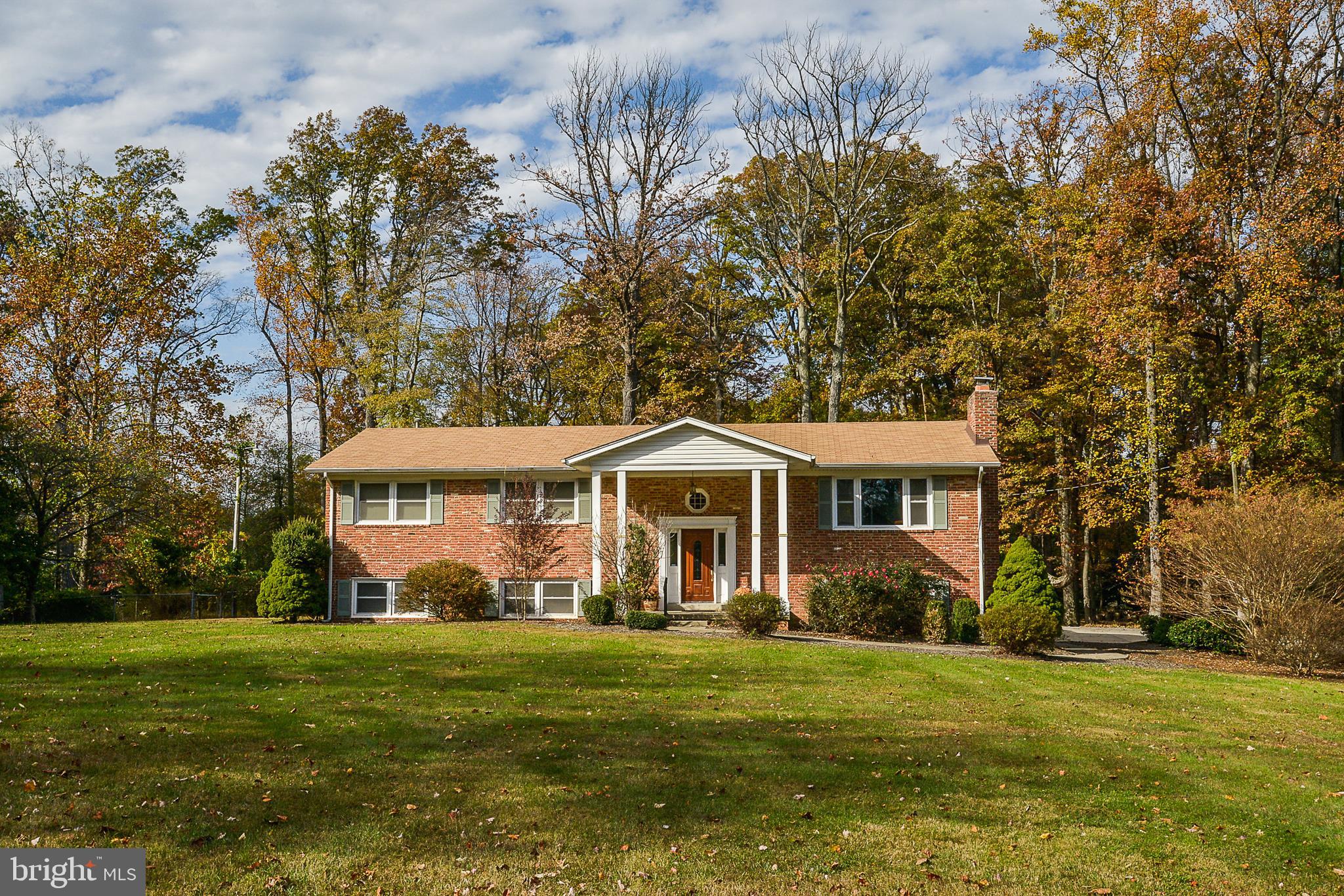 12410 Bennett Road Herndon, VA 20171 - Photo 5 of 56