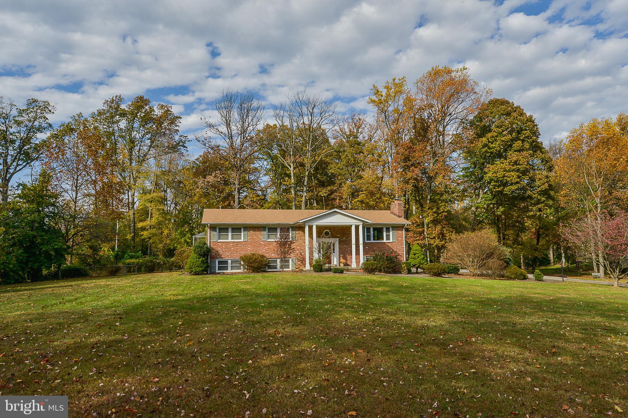 12410 Bennett Road Herndon, VA 20171 - Photo 7 of 56