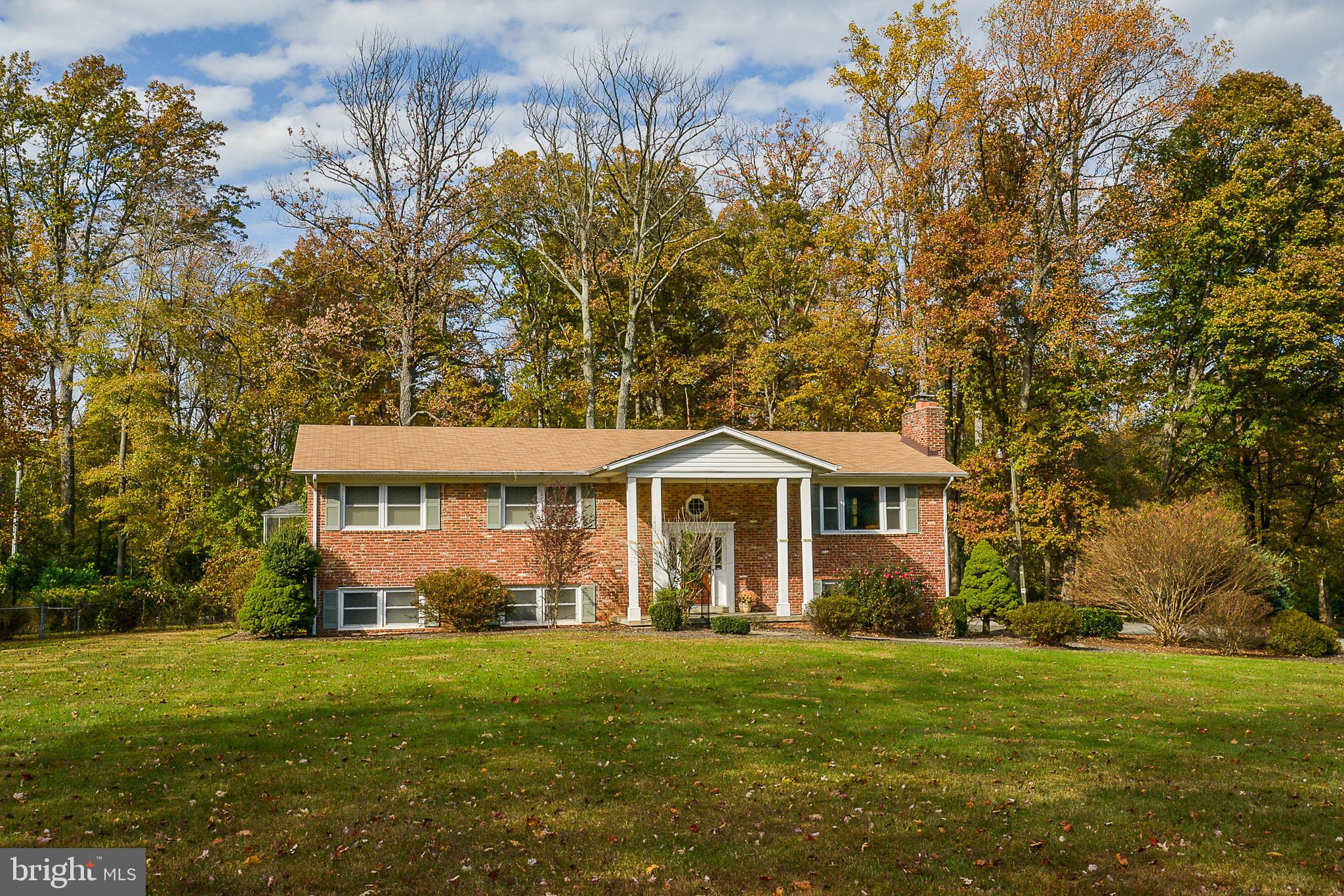 12410 Bennett Road Herndon, VA 20171 - Photo 8 of 56