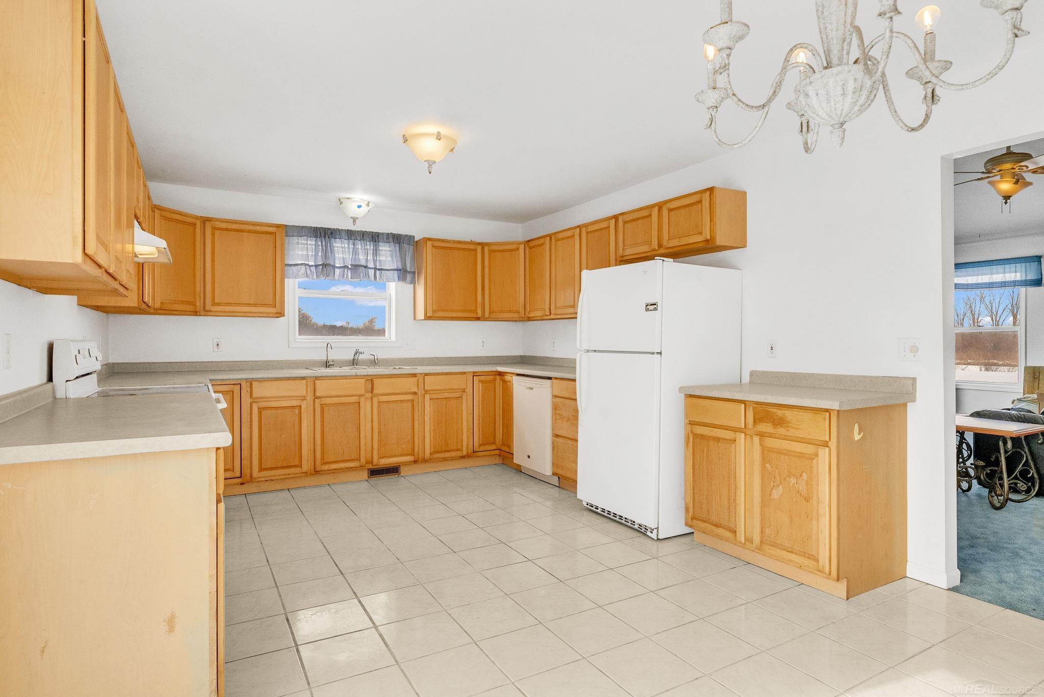 6482 Wellman Line Road Croswell, MI 48422 - Photo 19 of 47 50166453-e19fadbf-3225-4f95-8339-a693b1addac0.JPG