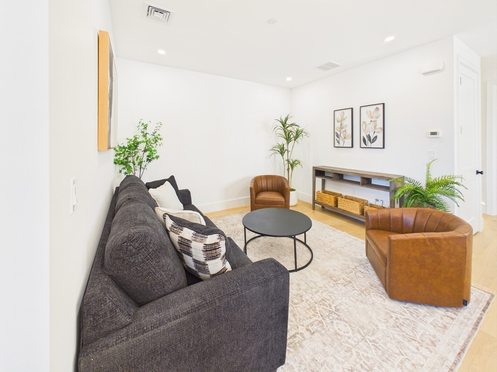 1674 Columbia Road Boston, MA 02127 - Photo 11 of 25