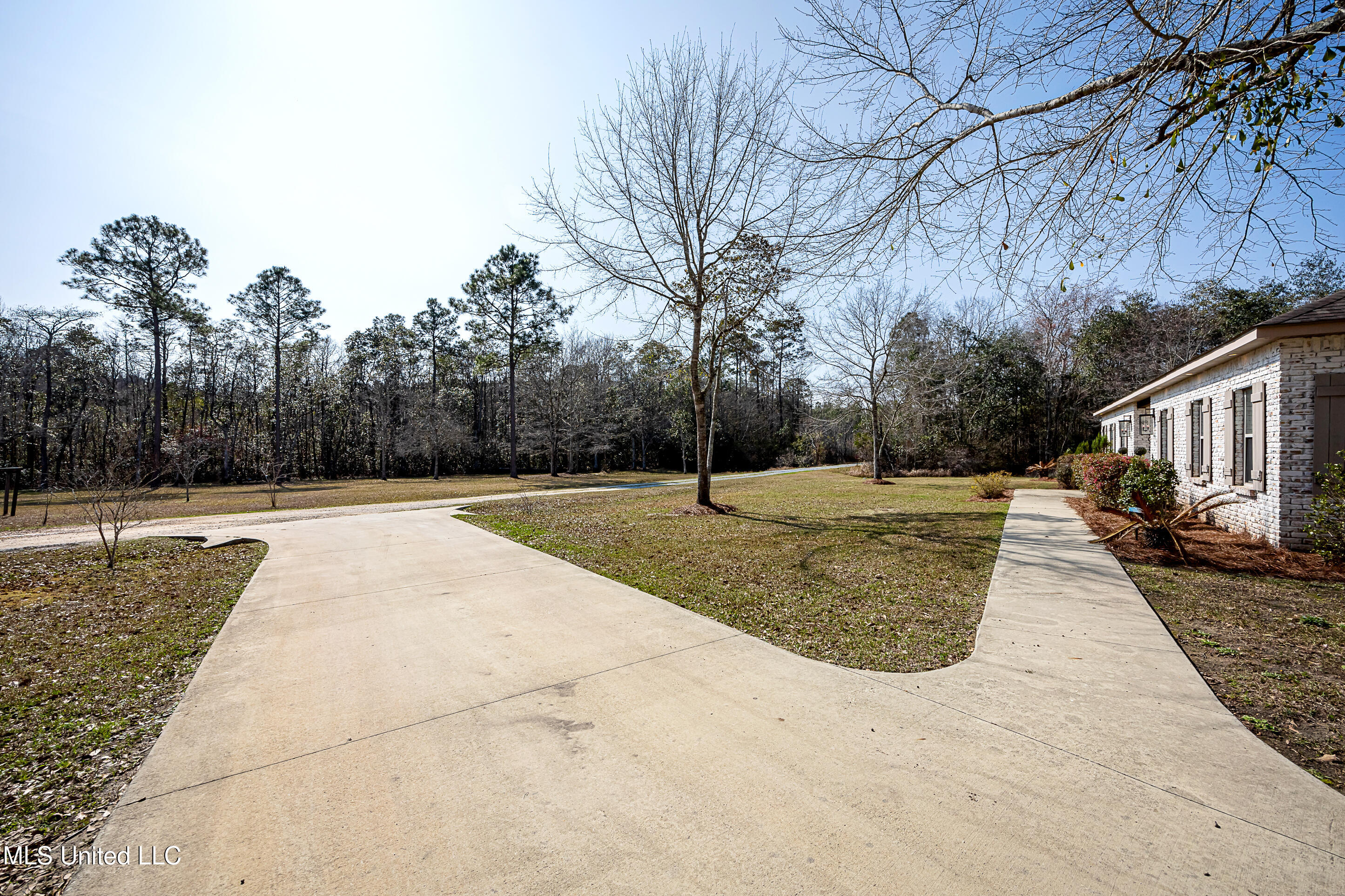 12025 Saracennia Road Moss Point, MS 39562 - Photo 11 of 108 IMG_9414