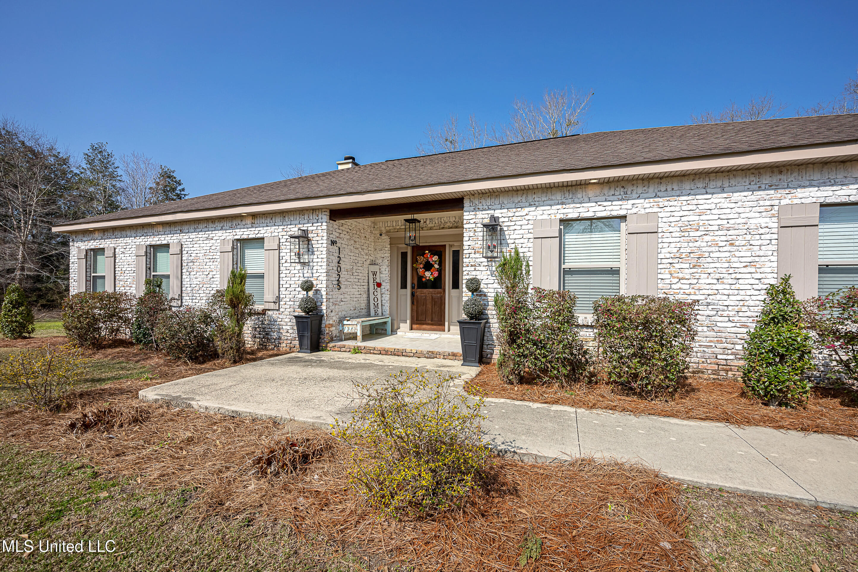 12025 Saracennia Road Moss Point, MS 39562 - Photo 3 of 108 IMG_9399