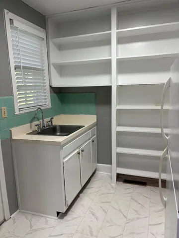 $995 | 1338 Colonial Drive, Tallahassee, FL 32303