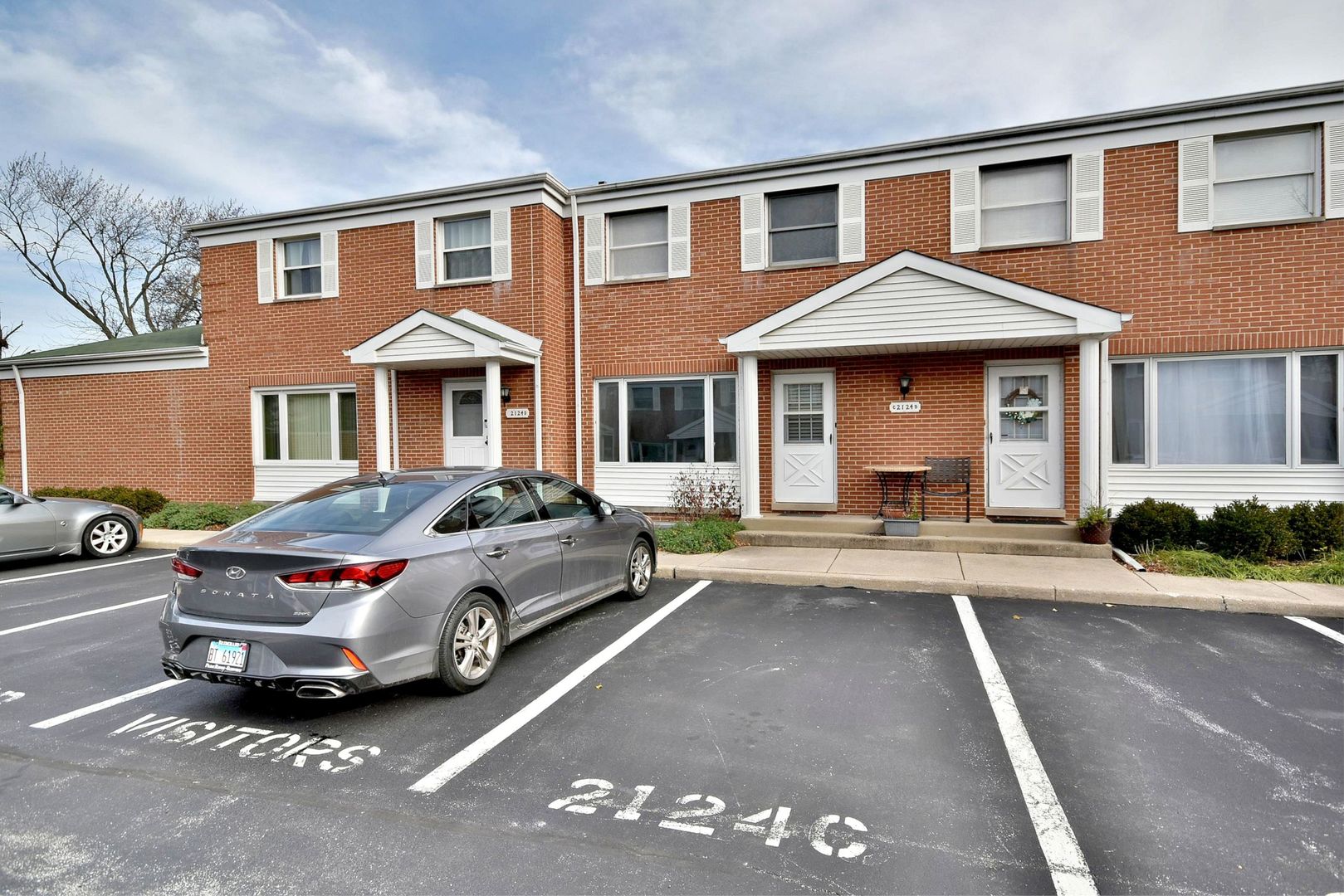 2124 Rugen Road, Unit C Glenview, IL 60026 - Photo 2 of 31