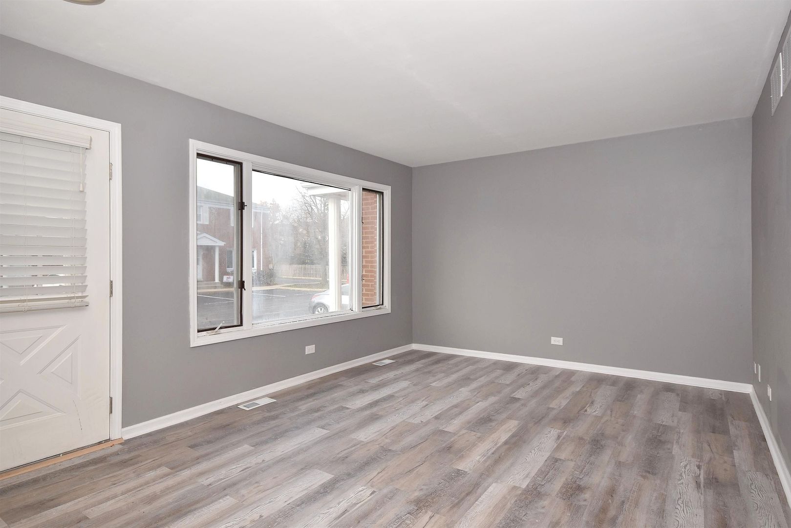 2124 Rugen Road, Unit C Glenview, IL 60026 - Photo 4 of 31