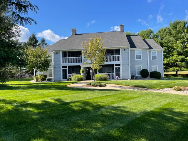 $210,000 | 732 West Barrington Circle, Jackson, MI 49203