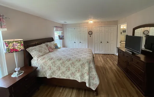 $210,000 | 732 West Barrington Circle, Jackson, MI 49203