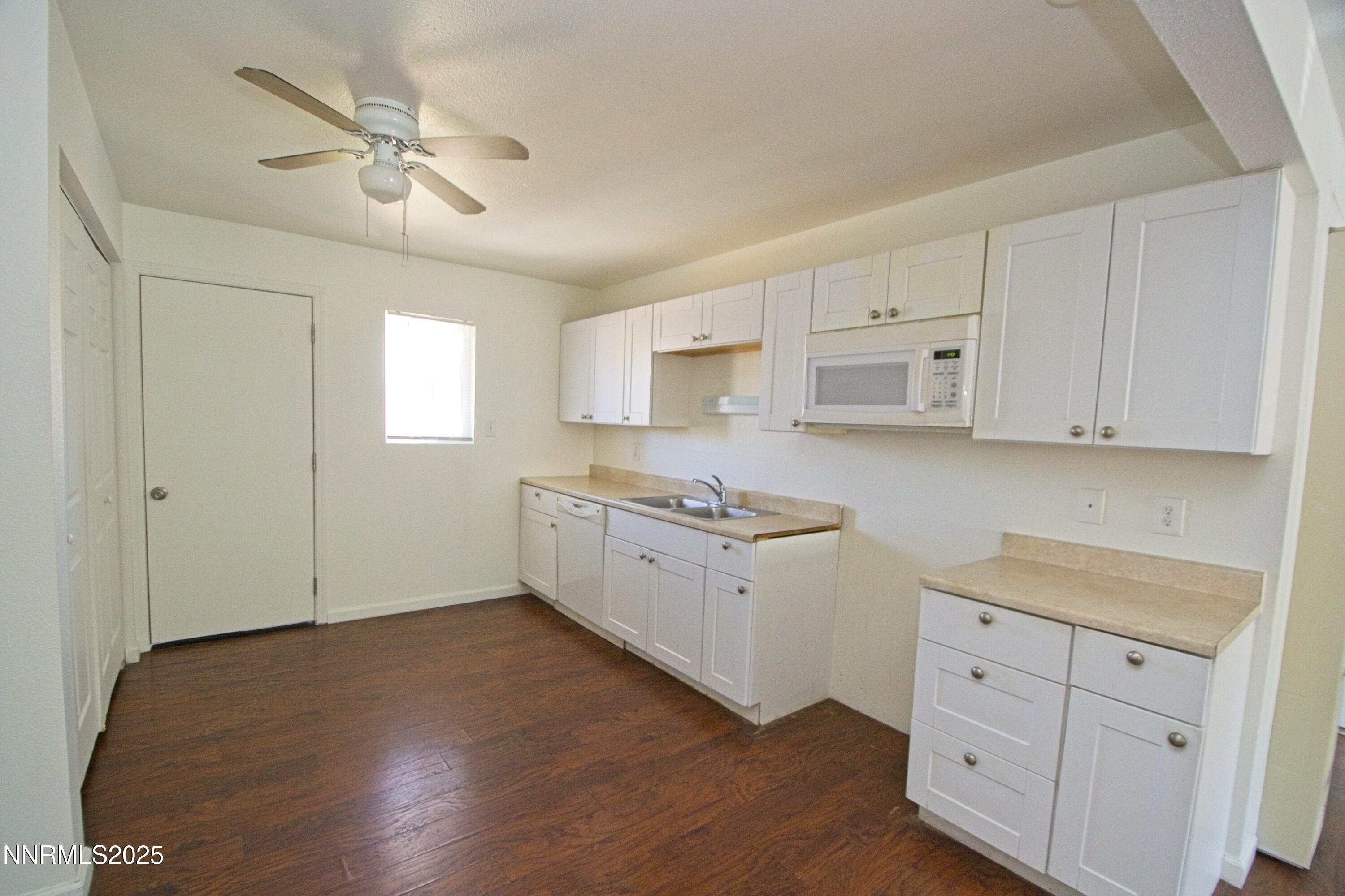 1198 Virbel Lane Reno, NV 89502 - Photo 3 of 15 DSC_8136