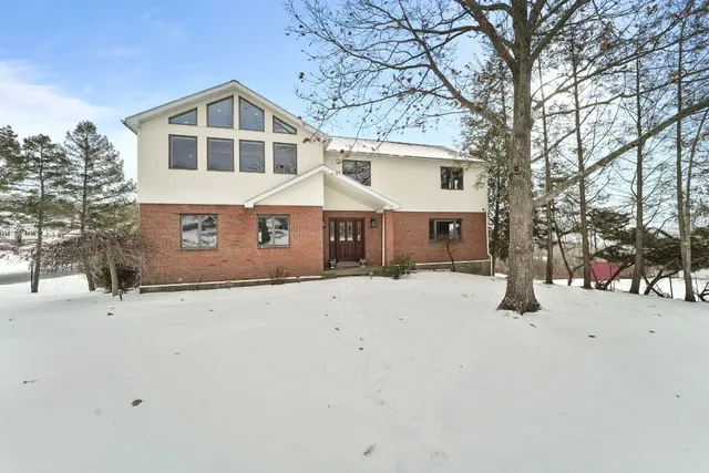 $485,000 | 1124 Anna Maria Drive, Johnson City, NY 13790