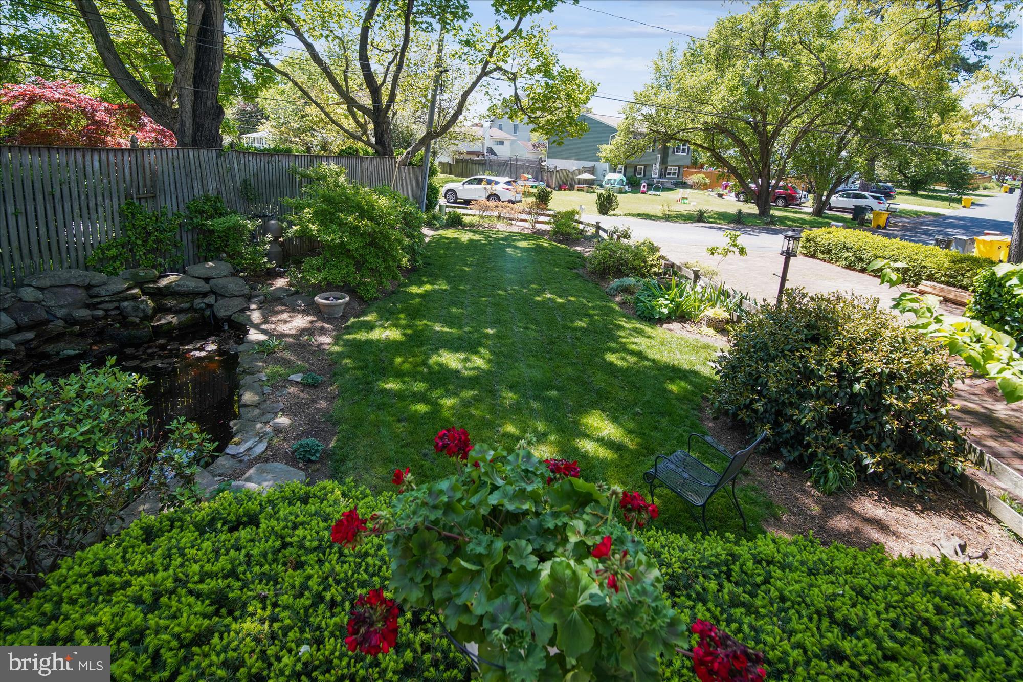 844 Riverside Drive Pasadena, MD 21122 - Photo 28 of 53 Road side yard