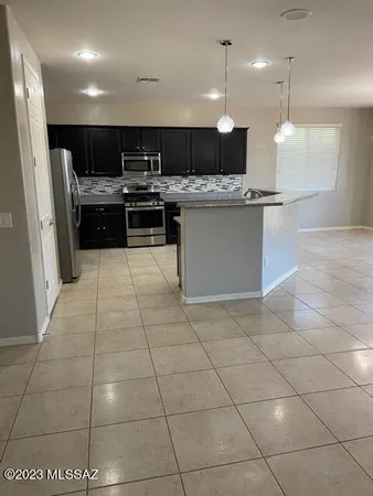 $2,500 | 3411 West Tailfeather Drive, Marana, AZ 85658
