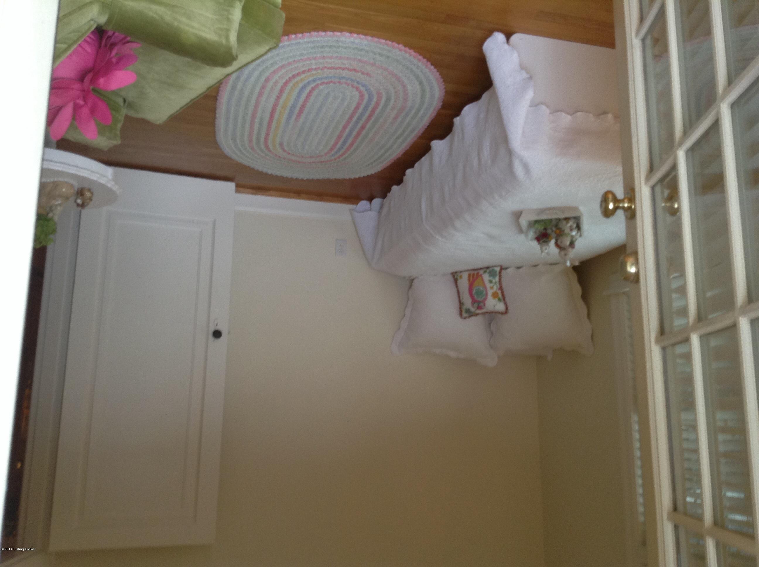 1895 Rutherford Avenue Louisville, KY 40205 - Photo 27 of 32 image