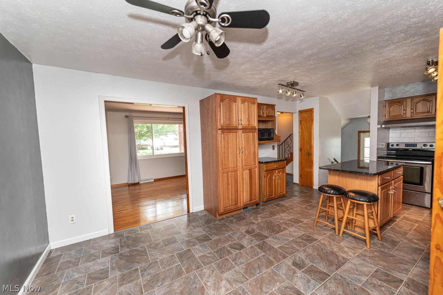916 Center Road Eastlake, OH 44095 - Photo 11 of 39 Spacious eat-in kitchen opens to both the living room and the awesome great room