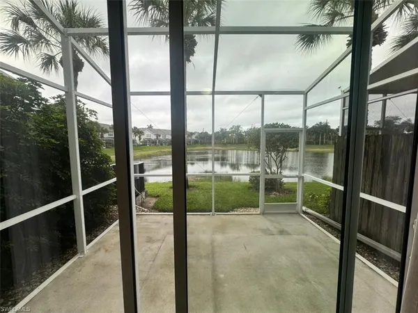 $2,600 | 16175 Ravina Way, Unit 27, Naples, FL 34110