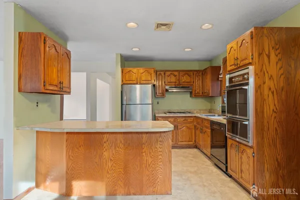 $735,000 | 274 Aldrich Road, Howell, NJ 07731