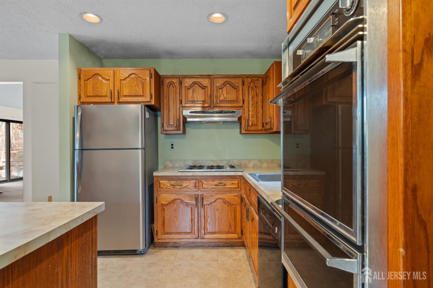 274 Aldrich Road Howell, NJ 07731 - Photo 16 of 27