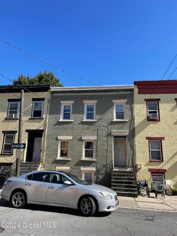 $145,000 | 64 Clinton Street, Albany, NY 12202