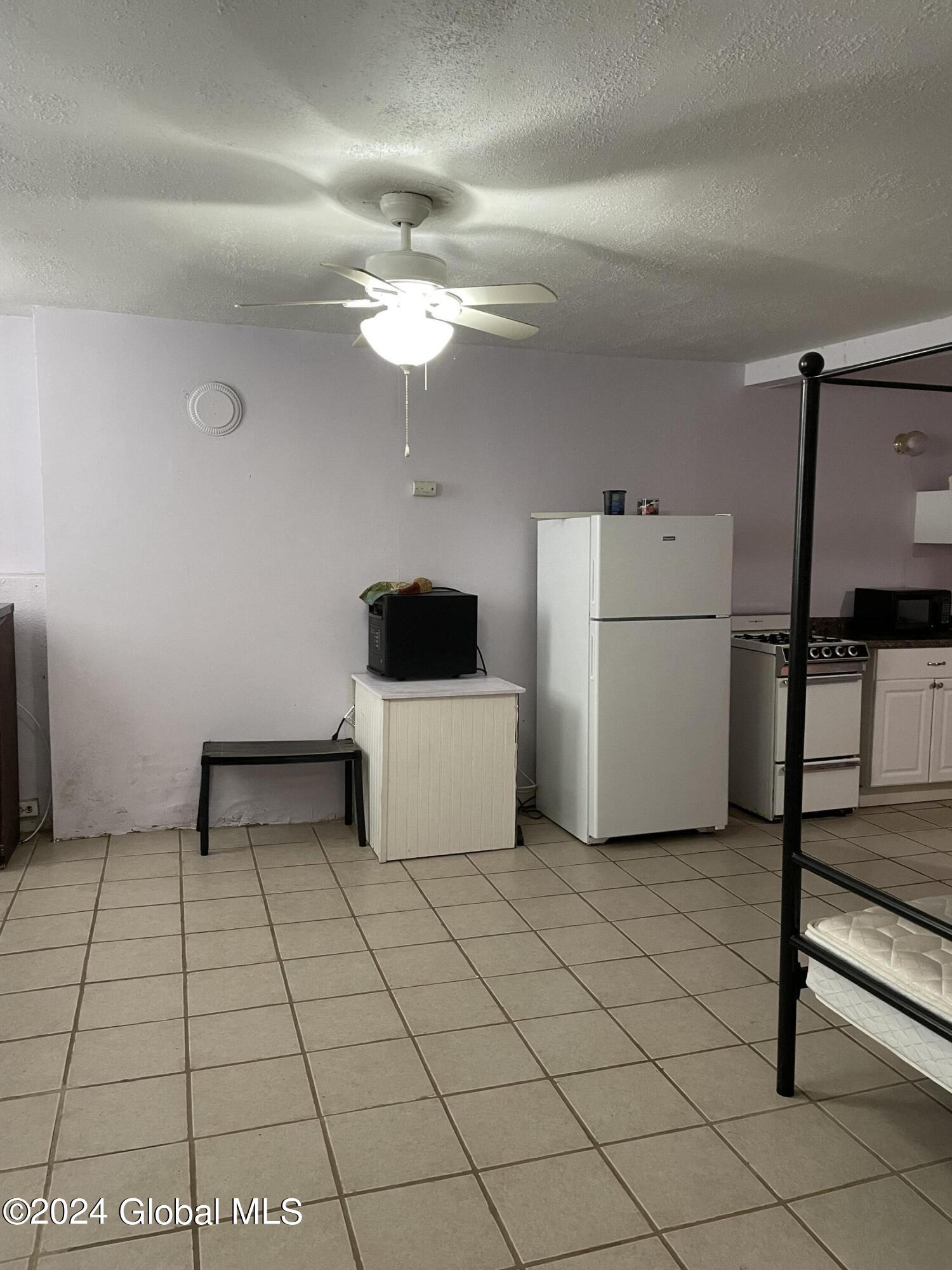 64 Clinton Street Albany, NY 12202 - Photo 7 of 11 IMG_6453