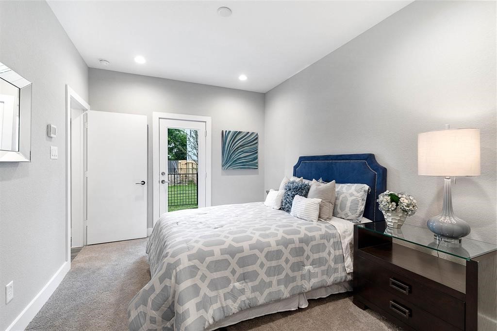 8411 Hempstead Road, Unit F Houston, TX 77008 - Photo 10 of 26 Downstairs bedroom has its own door to the outside