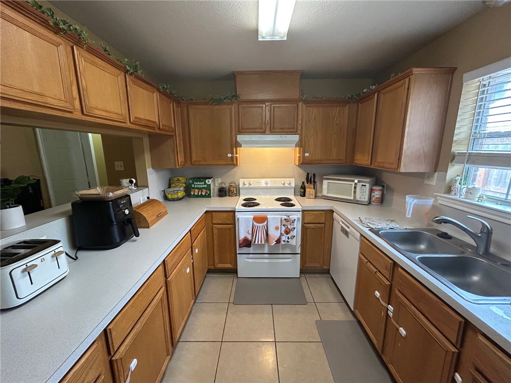 919 Sun Meadows Street College Station, TX 77845 - Photo 7 of 21