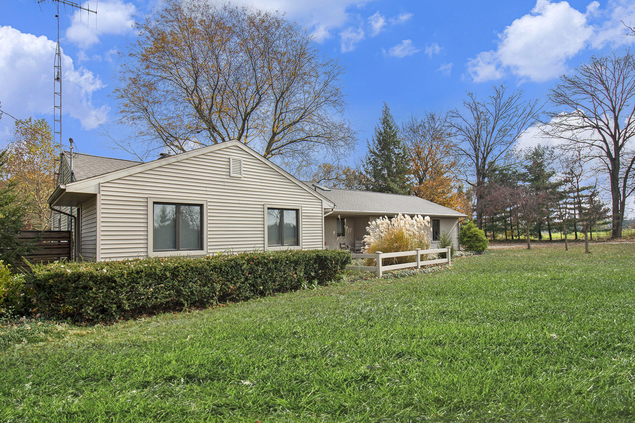 3711 North Parma Road Parma, MI 49269 - Photo 4 of 62 003_img_0741_436