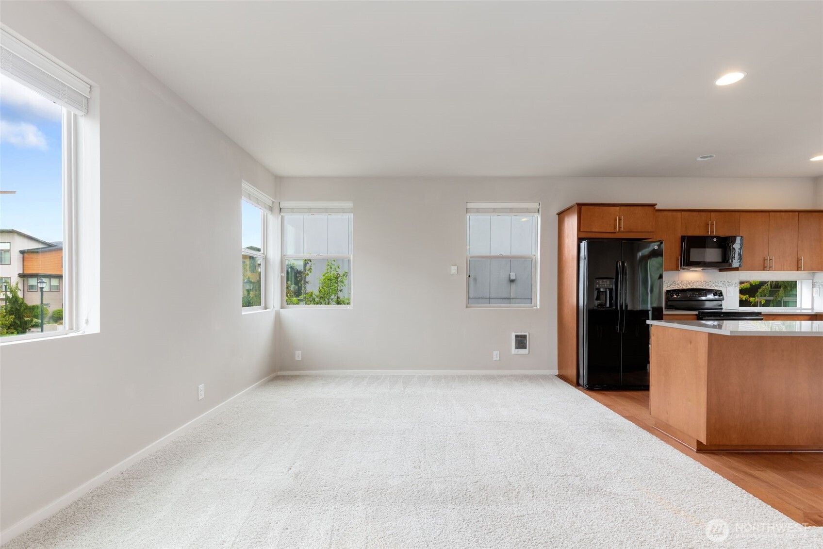 314 Chelan Avenue Northeast Renton, WA 98059 - Photo 6 of 33