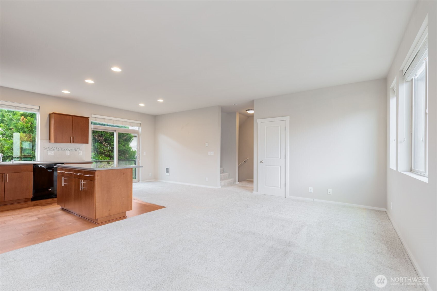 314 Chelan Avenue Northeast Renton, WA 98059 - Photo 8 of 33